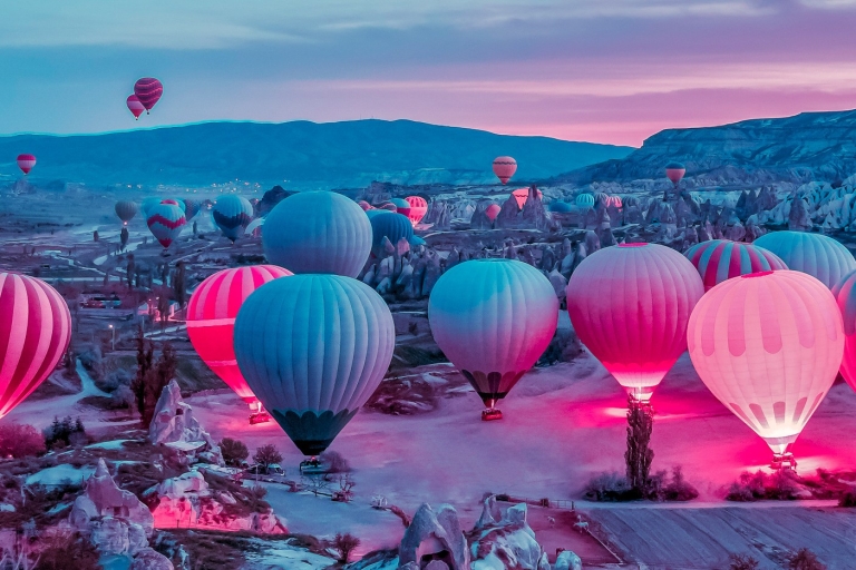 Heteluchtballonvluchten in Cappadocië 1 van de 4 Valleien Tour