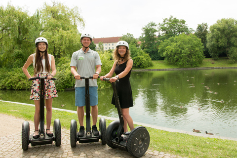 Sightseeing auf Rädern: Mit Segway und E-Scooter durch Prag