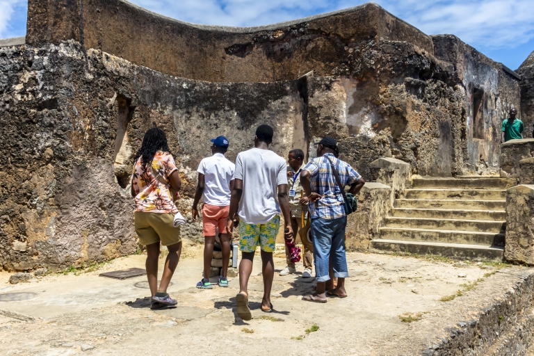 Mombasa City Tour: Fort Jesus Museum, oude stad en Haller ParkVertrek vanuit Diani & Tiwi