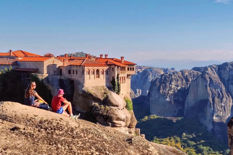 La visite des Meteora Highlights en anglais ou en espagnolVisite de groupe partagée en espagnol au départ de la station Kalabaka