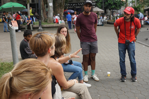 Gewalt & Postkonflikt-Wanderung: nach dem Medellin-Kartell