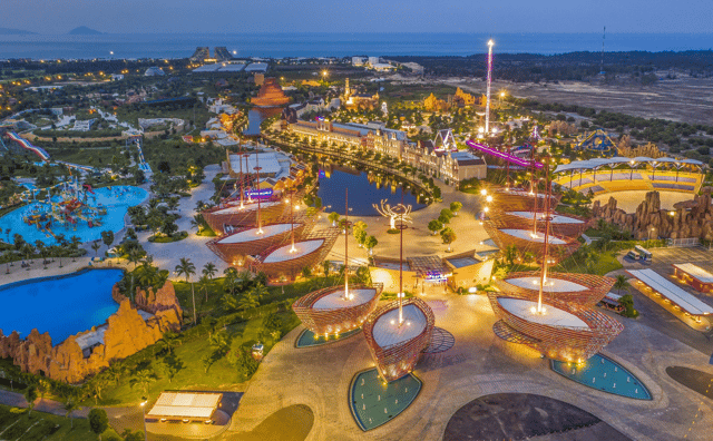 Nam Hoi An: VinWonders Entry Ticket