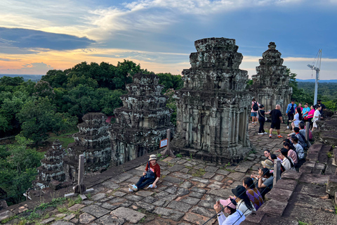 Siem Reap: volledige dag Angkor Wat-tempelervaring met zonsondergangVolledige dag privé-ervaring van Angkor met zonsondergang