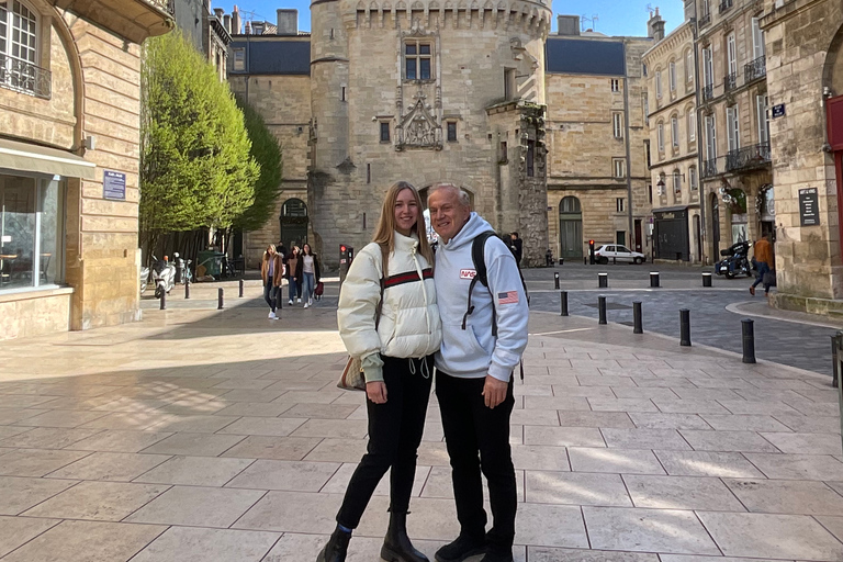 Bordeaux : Visite privée à piedBordeaux : Culture et histoire - Visite guidée privée à pied