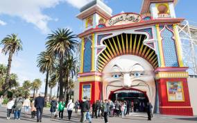 Luna Park Melbourne: General Entry & Unlimited Rides Ticket