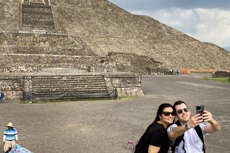 Z Meksyku: Teotihuacan i Guadalupe Shrine Day TourPrywatna wycieczka z odbiorem
