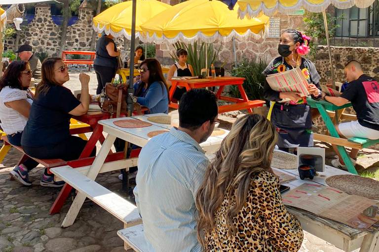 تيوتيهواكان، غوادالوبي، زوتشيميلكو كويواكان وفريدا كاهلوجولة في ضريح تيوتيهواكان وزوتشيميلكو وغ