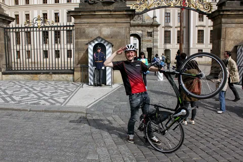 Prag: Lille gruppe eller privat byrundvisning på cykel