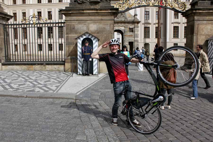 Prag: Kleine Gruppe oder private Tour mit dem Fahrrad durch die Stadtführung. Foto: GetYourGuide