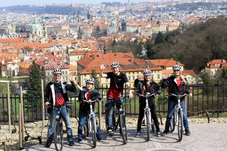 Prague : visite à vélo en petit groupe, option privéePrague : visite privée de 1.5 h à vélo