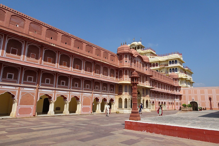 From New Delhi: Amer Fort & Jaipur City Tour By Train Transport & Guide Services only