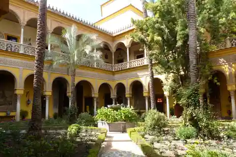 Palacio de Las Dueñas Entrébillet og guidet tur