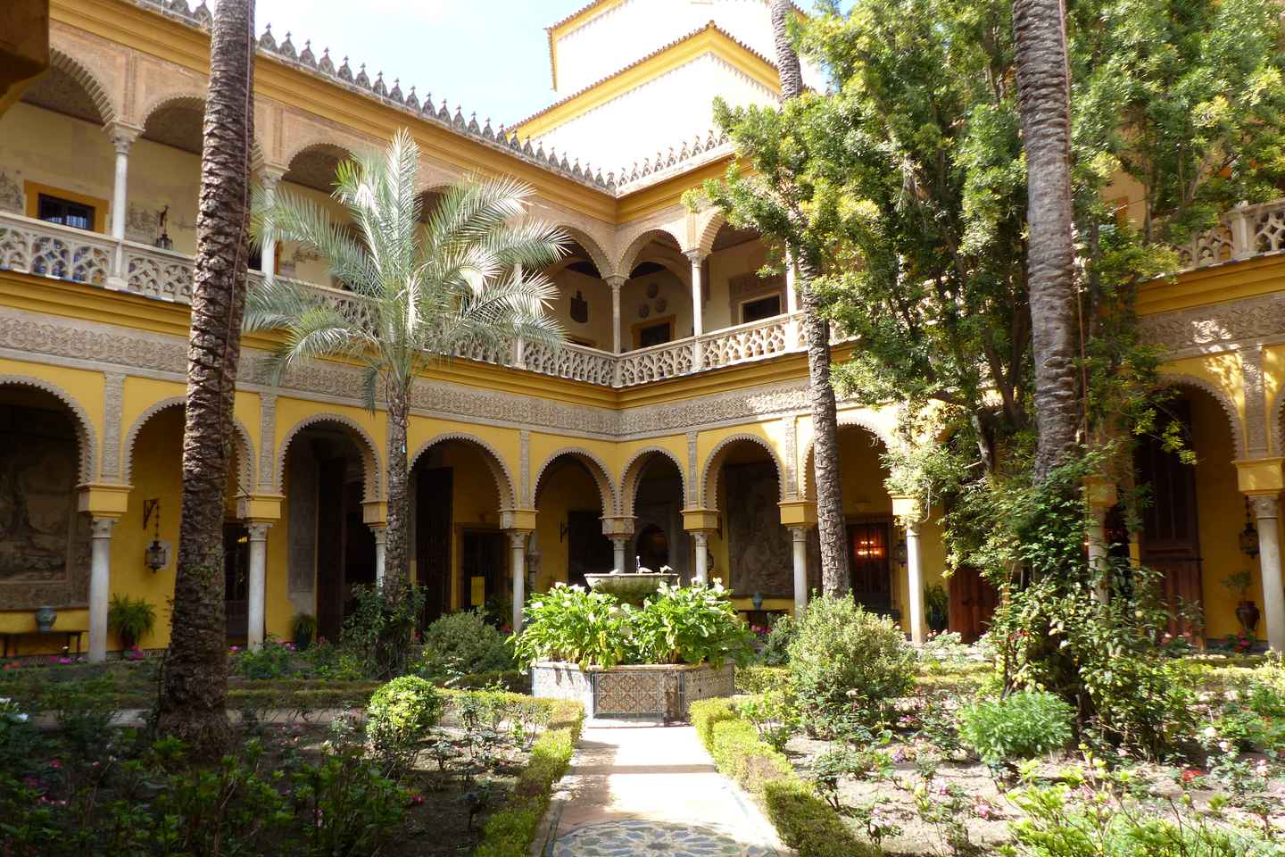 Seville: Palacio de Las Dueñas Entry Ticket and Guided Tour