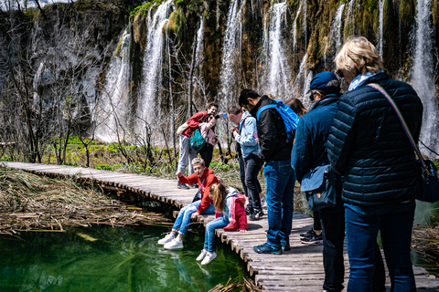 Au départ de Split/Trogir : Visite guidée des lacs de Plitvice en groupeAu départ de Split : Visite de groupe du parc national des lacs de Plitvice