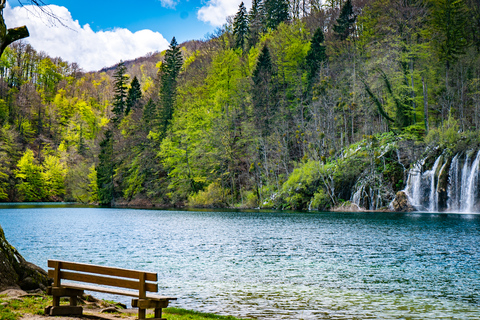 De Split/Trogir: Tour guiado em grupo pelos Lagos PlitviceDe Trogir: excursão em grupo ao Parque Nacional dos Lagos de Plitvice