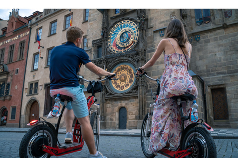 Najważniejsze w Pradze: Segway & E-Scooter Tour z Taxi Pick-UpPrywatna wycieczka segwayem i e-rowerem