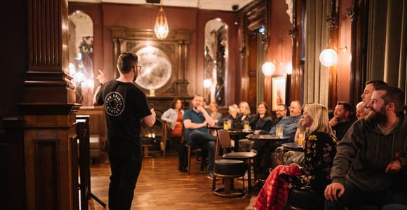 Belfast: Eine alternative Geschichte von Belfast durch Drinks!