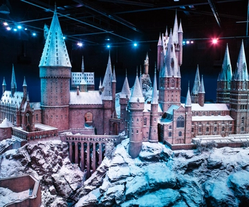 London: Warner Bros. Studio Tour and River Thames Cruise