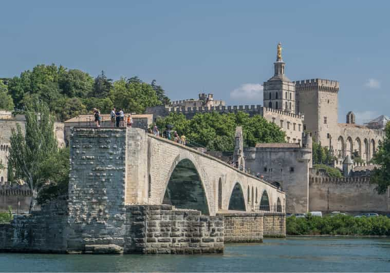 avignon self guided walking tour