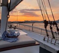 Corfou, Sunset Cruise sur un bateau classique avec des cocktails et des collations - Housity