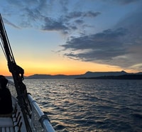 Corfou, Sunset Cruise sur un bateau classique avec des cocktails et des collations - Housity
