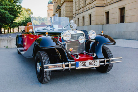 Les rues de Prague en décapotable vintage, visite du château de PraguePrague : Visite de la vieille ville et du château de Prague