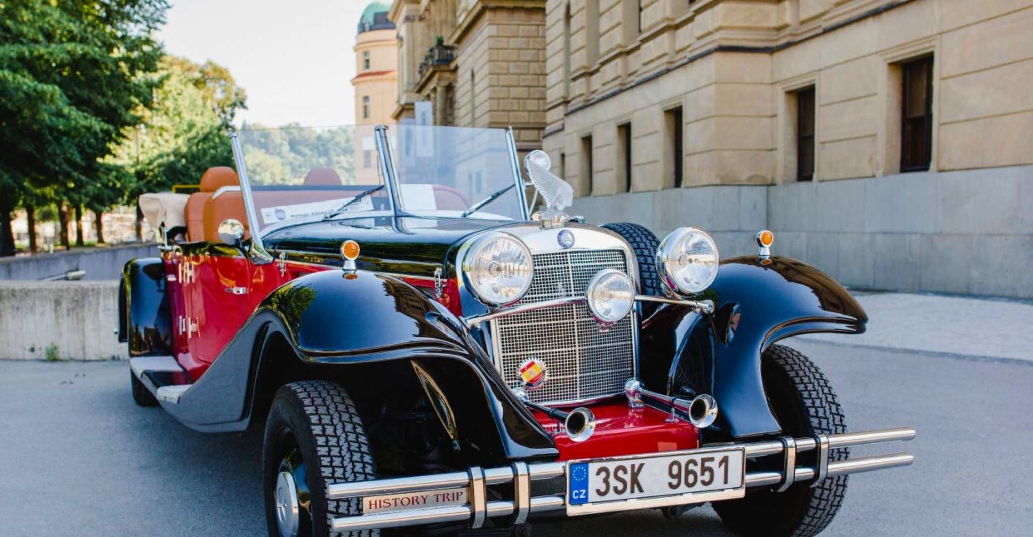 Prague: 1-Hour Private Tour in Vintage Car