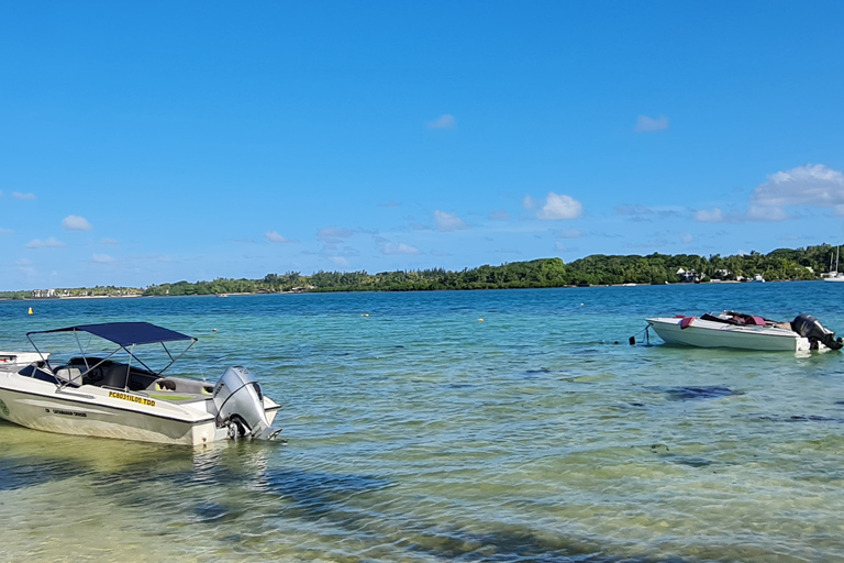 Från Trou d&#039;Eau Douce: Ile aux Cerfs Speedboat-tur med lunch