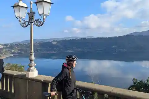 Appia Antica Ebike Tour > Castel Gandolfo & Lake (Top Landscape)