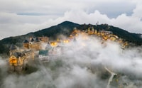 Ba Na Hills and Golden Bridge Bus Transfer/optional day tour - Housity