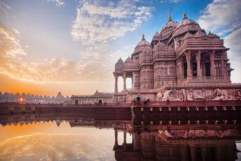 Nuova Delhi: Tour del tempio di Akshardham con spettacolo di acqua e luce