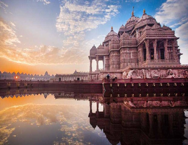 Visit New Delhi - Akshardham Temple Tour with Water and Light Show in Delhi
