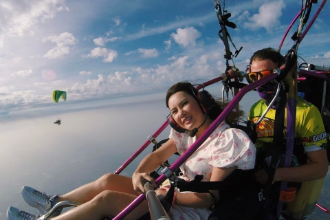 Pattaya: Motorschirmflug über der Küste von PattayaParamotor ohne Video