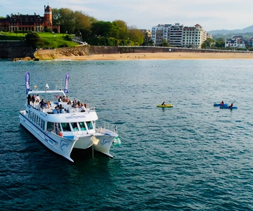 San Sebastian: Panoramic Catamaran Tour of the Bay and Coast