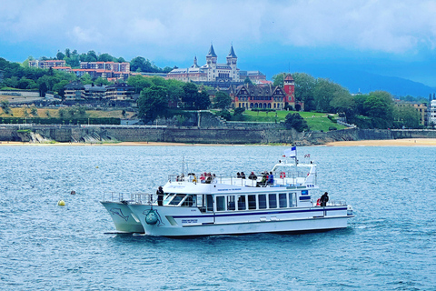 San Sebastián: Excursión Panorámica en Catamarán por la Bahía y la Costa