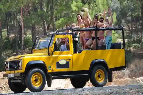 Fethiye: Ganztägige Jeep-Tour mit Saklikent-Besuch und Mittagessen