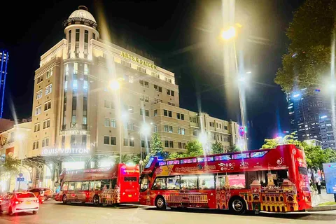 Saigon: City Sightseeing 45-Minute Panoramic Night Tour