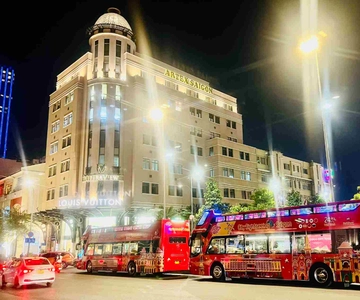 Saigon: City Sightseeing 45-Minute Panoramic Night Tour