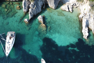 Gouvia: Corfu Island Sailing Trip with Snack and Soft Drinks