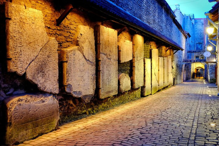 Tallinn : Visite privée personnalisée avec un guide localVisite à pied de 6 heures