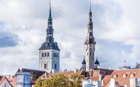 Tallinn: Private custom tour with a local guide