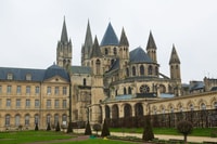 Caen, Private benutzerdefinierte Tour mit einem lokalen Guide - Hizvo