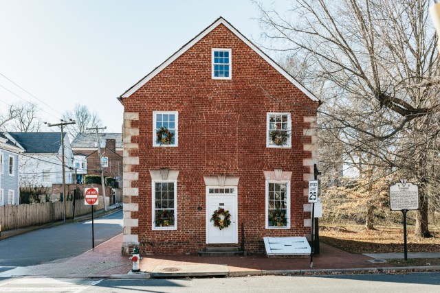 Visit Fredericksburg Self-Guided Ghost Audio Tour with Mobile App in Thornburg, Virginia