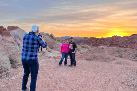 Las Vegas: Passeio ao pôr do sol no Vale do Fogo com traslados do hotelLas Vegas: Excursão ao pôr do sol no Valley of Fire com traslados de hotel