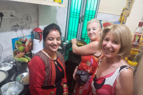 Clases de cocina en Benarés con Indu y ShobhaClases de cocina en Varanasi con Indu y Shobha a las 15 h