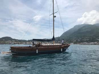 Scopri Procida: cultura, colori e acque cristalline