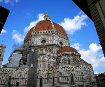 Duomo Area Tour and Brunelleschi Dome Climb Ticket