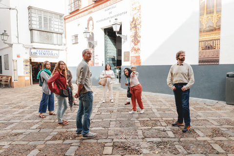 Seville: Guided Walking Tour with Alcazar &amp; Cathedral Access