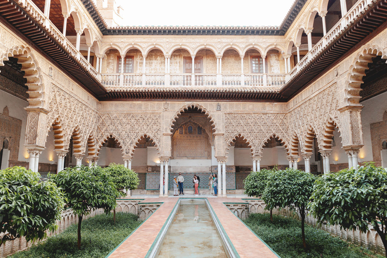 Sevilla: Guidad vandring med tillgång till Alcazar och katedralen