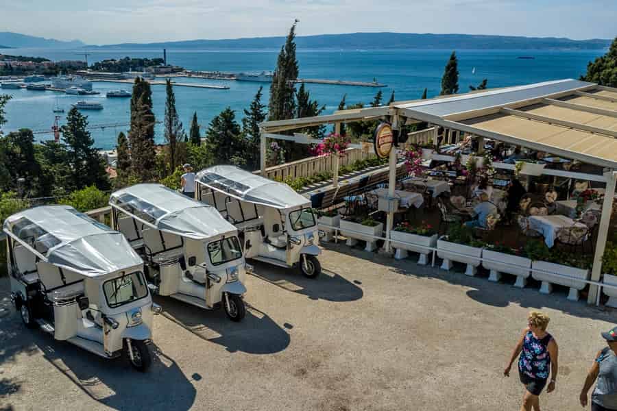 Split: Stadt Highlights Elektrische Tuk-Tuk Tour. Foto: GetYourGuide Split: Stadt Highlights Elektrische Tuk-Tuk Tour. Foto: GetYourGuide